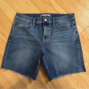 Joes jeans size 30 raw hem denim jean shorts mid/high rise 7 inch inseam
